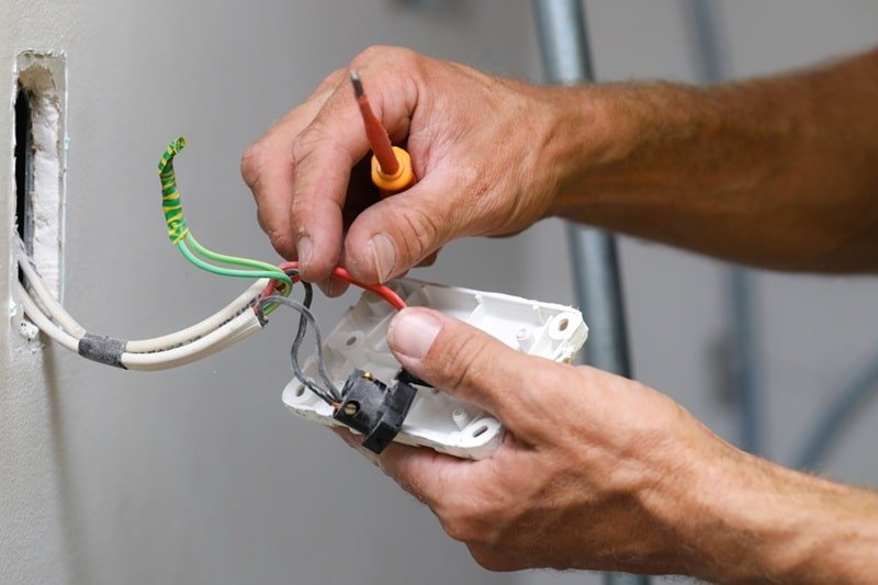 licensed electrical contractor in Orlando
